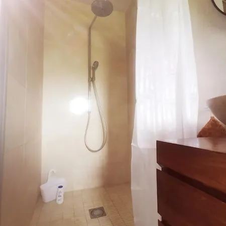 Ensuite Δωμάτια σε οικογενειακή κατοικία *