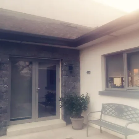 Ensuite Ροσκόμον